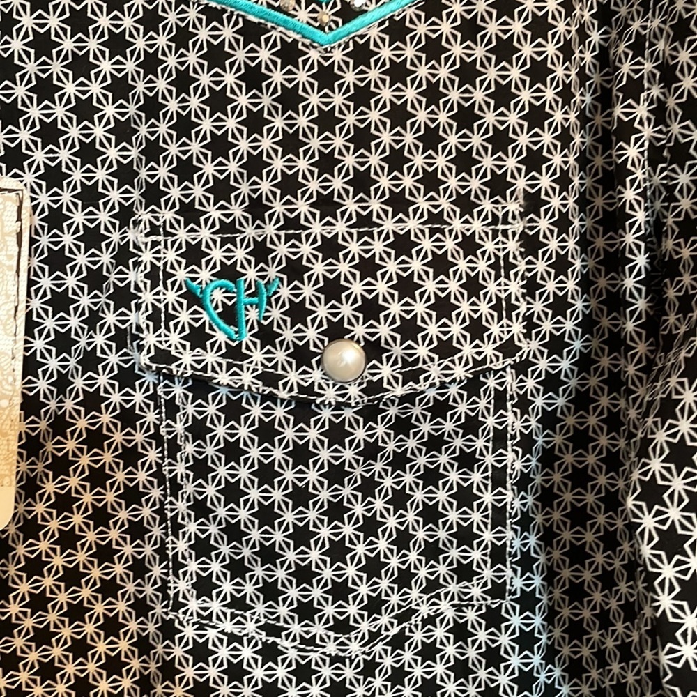 NWT Cowgirl Hardware Women's Black with White Long Sleeve Shirt - Picture 5 of 7